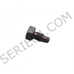 rocker arm orientation stud screw