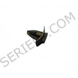 bumper deflector clip