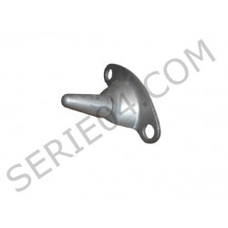 Lower rear door striker