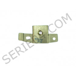 Rear bumper mounting bracket