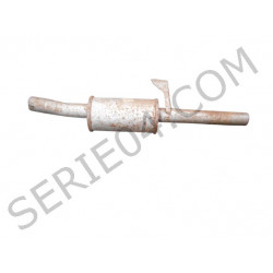 Rear muffler under repair