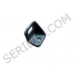 Rear support for injection pump