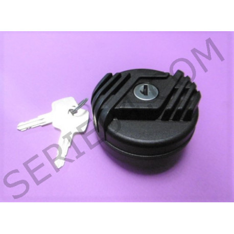 Tank cap key