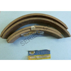 Set of 4 rear brake pads