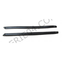 pair of rubber gaskets, windshield pillar