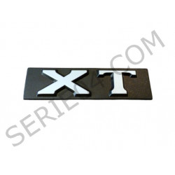 monogramme "XT"