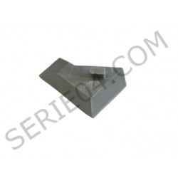 agrafe inf de coin de porte avt D