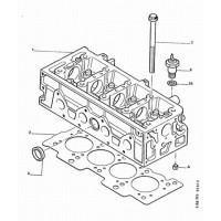 Culasse De Moteur De Voiture Avec Soupape Brisée, Construction À Deux  Soupapes Banque D'Images et Photos Libres De Droits. Image 88423268